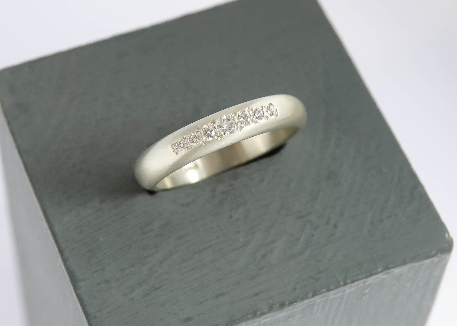 Ideas and inspiration for contemporary eternity rings