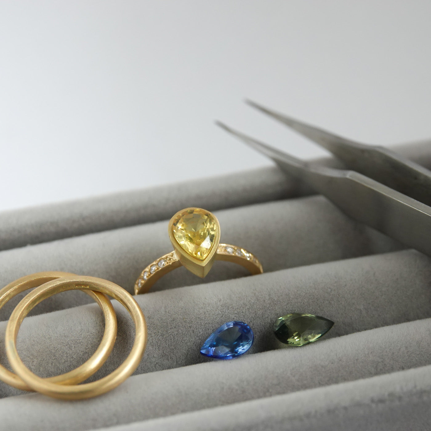 Bespoke 18ct gold ring - made to order with choice of sapphires and bands
