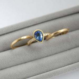 Bespoke 18ct gold ring - made to order with choice of sapphires and bands