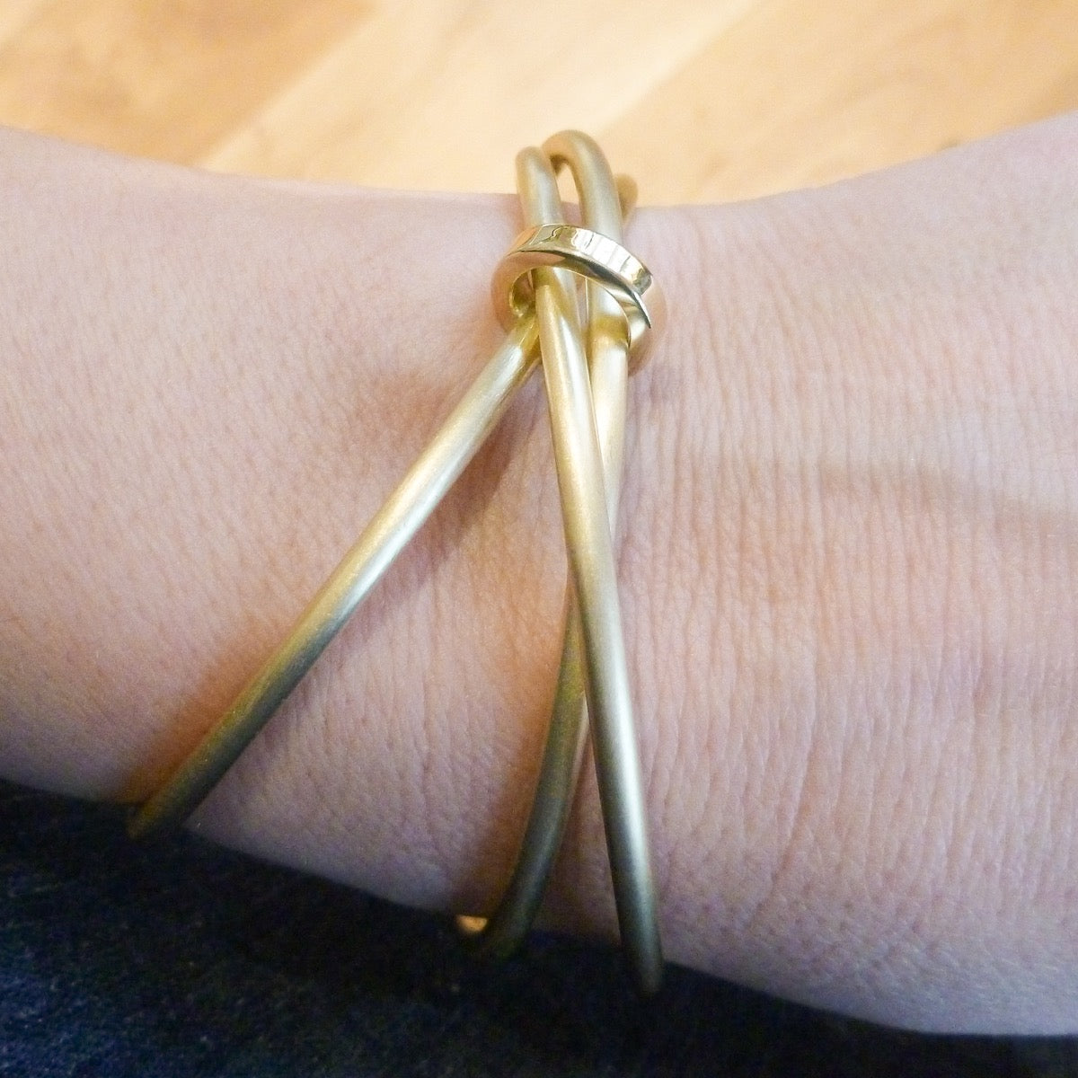 Cartier gold cheap bangle bracelet