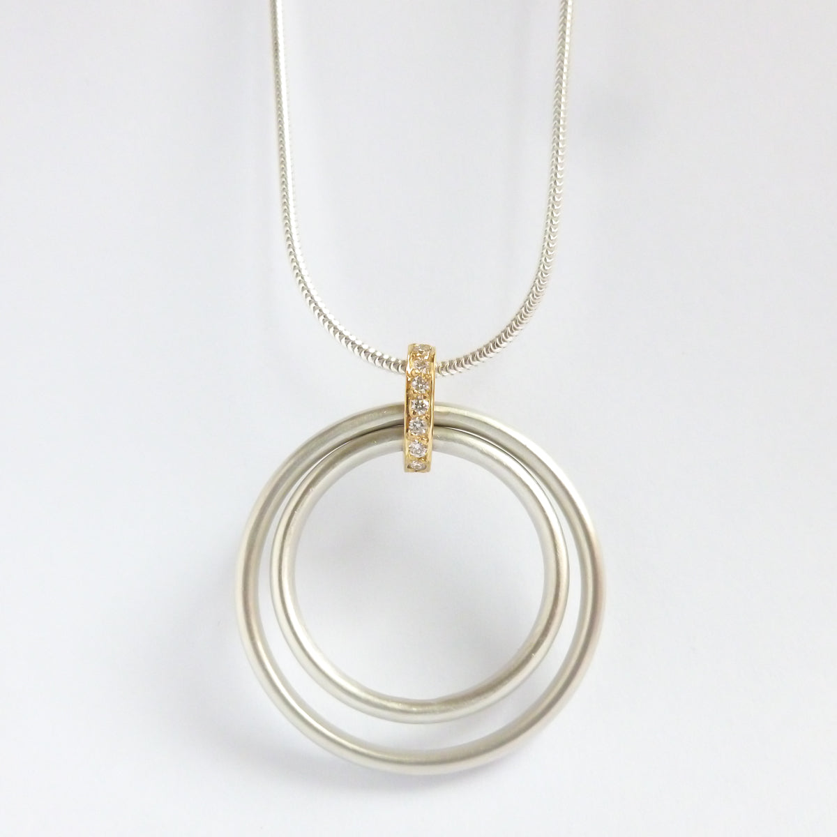 Contemporary gold jewellery deals