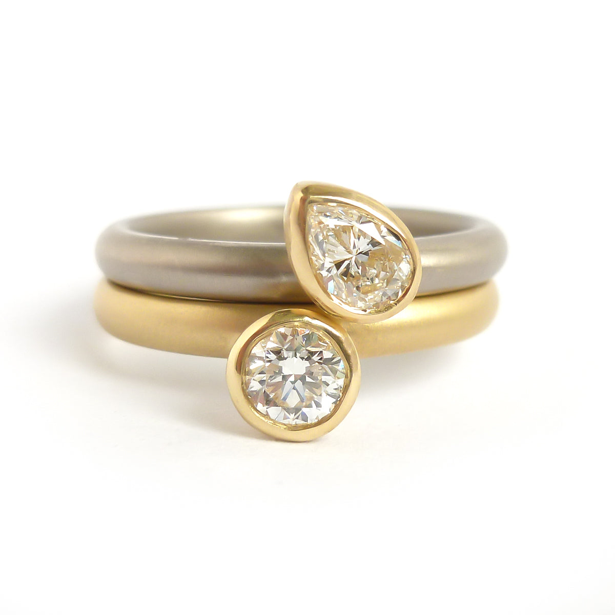 Contemporary 18ct gold and platinum engagement wedding ring, unique, bespoke and modern - handmade by Sue Lane.