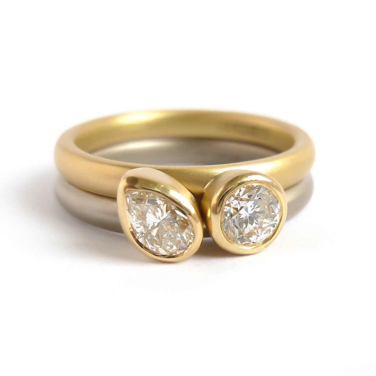 Contemporary 18ct gold and platinum engagement wedding ring, unique, bespoke and modern - handmade by Sue Lane.