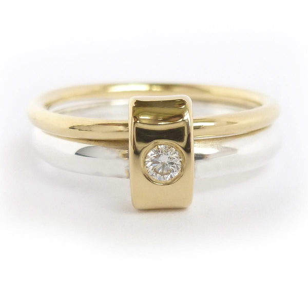 Contemporary jewellery engagement ring. Remodelling commissioning.
