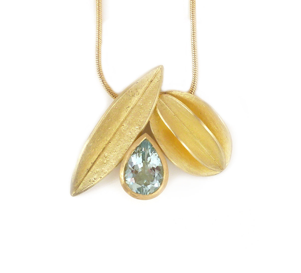 SOLD: 18k Gold and Aquamarine Necklace(OF18) - Sue Lane Contemporary Jewellery