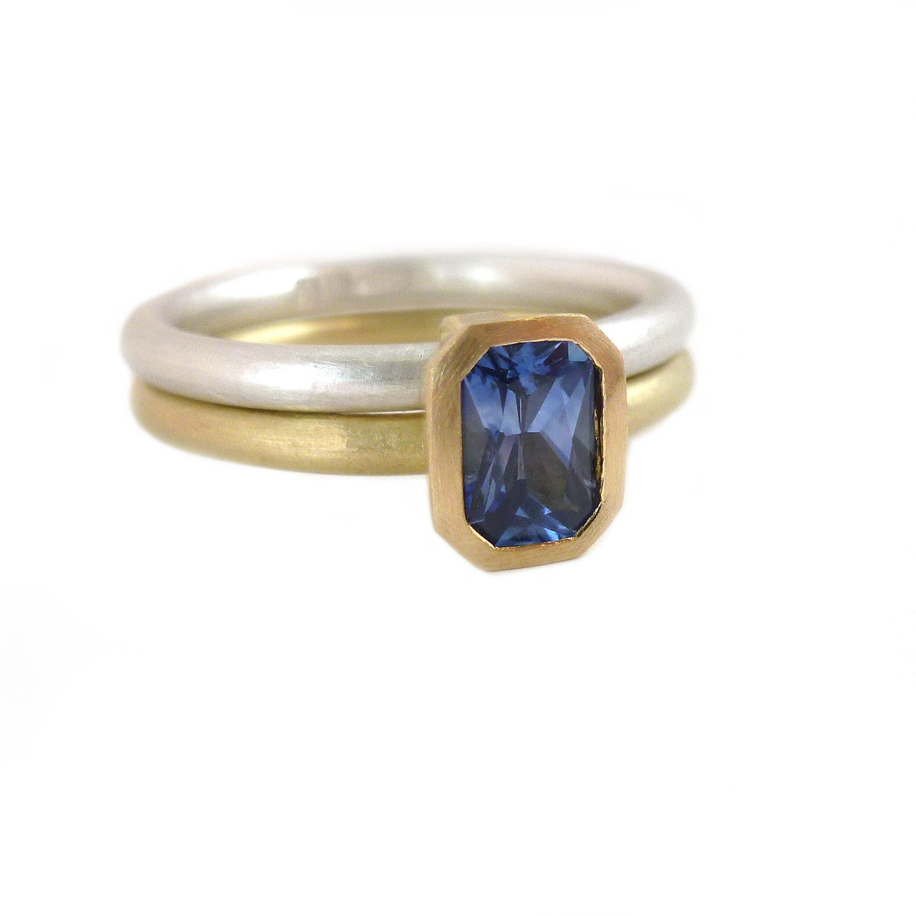 SOLD: 18k Gold and Sapphire Ring (OF13) - Sue Lane Contemporary Jewellery - 1