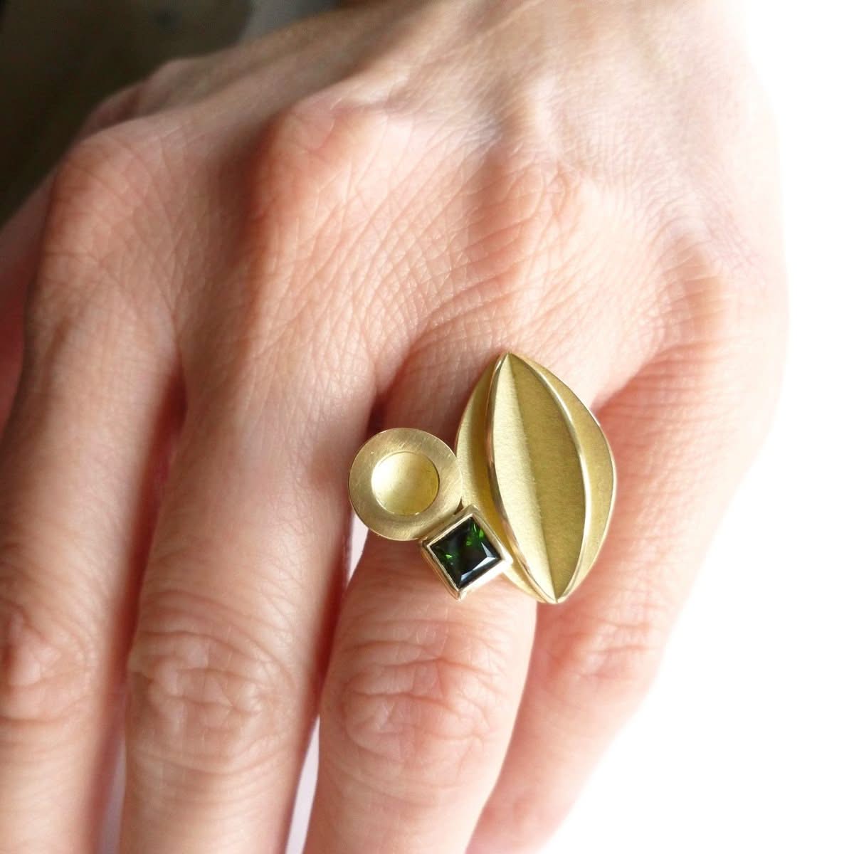 18ct Gold and Green Tourmaline Ring