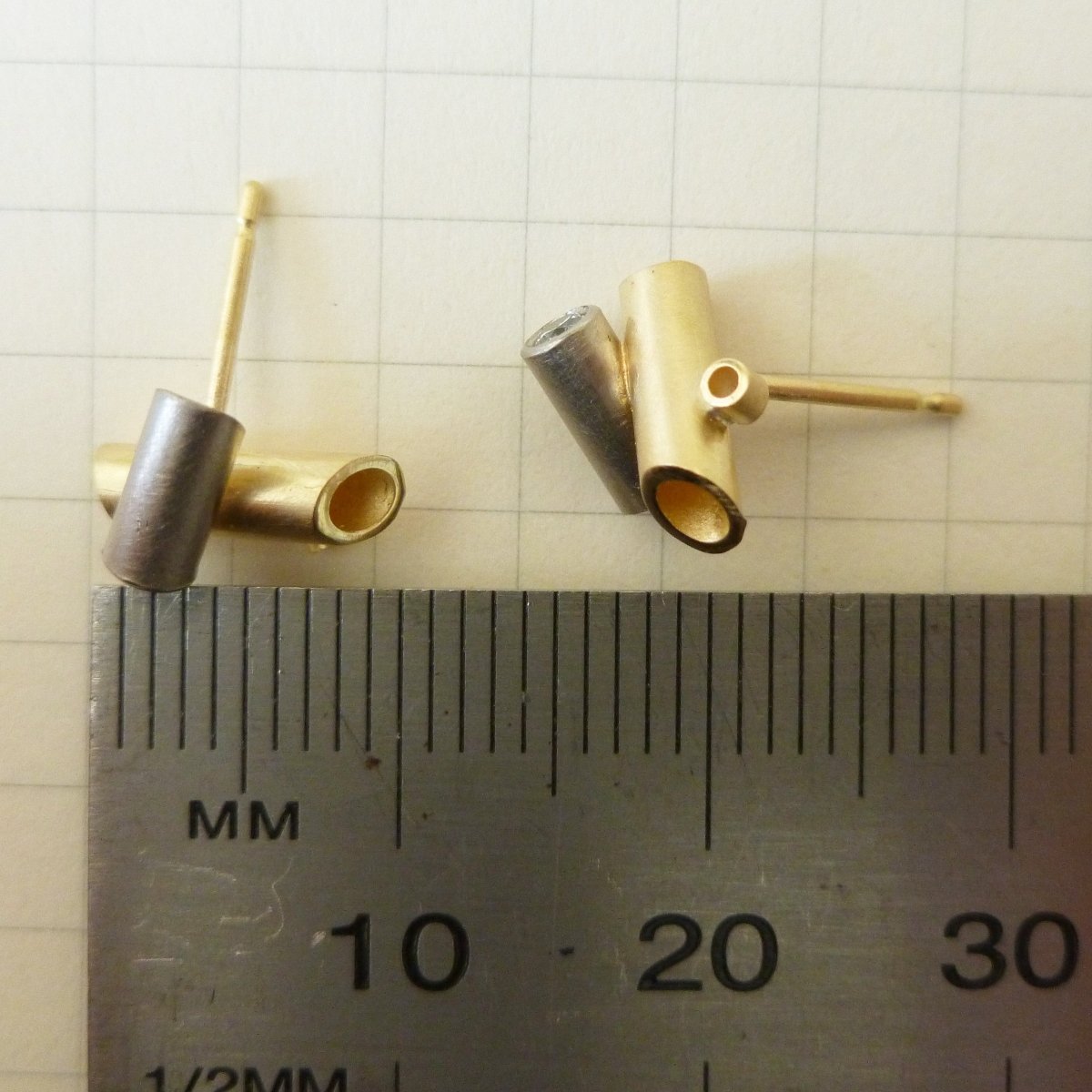 18ct gold diamond earrings