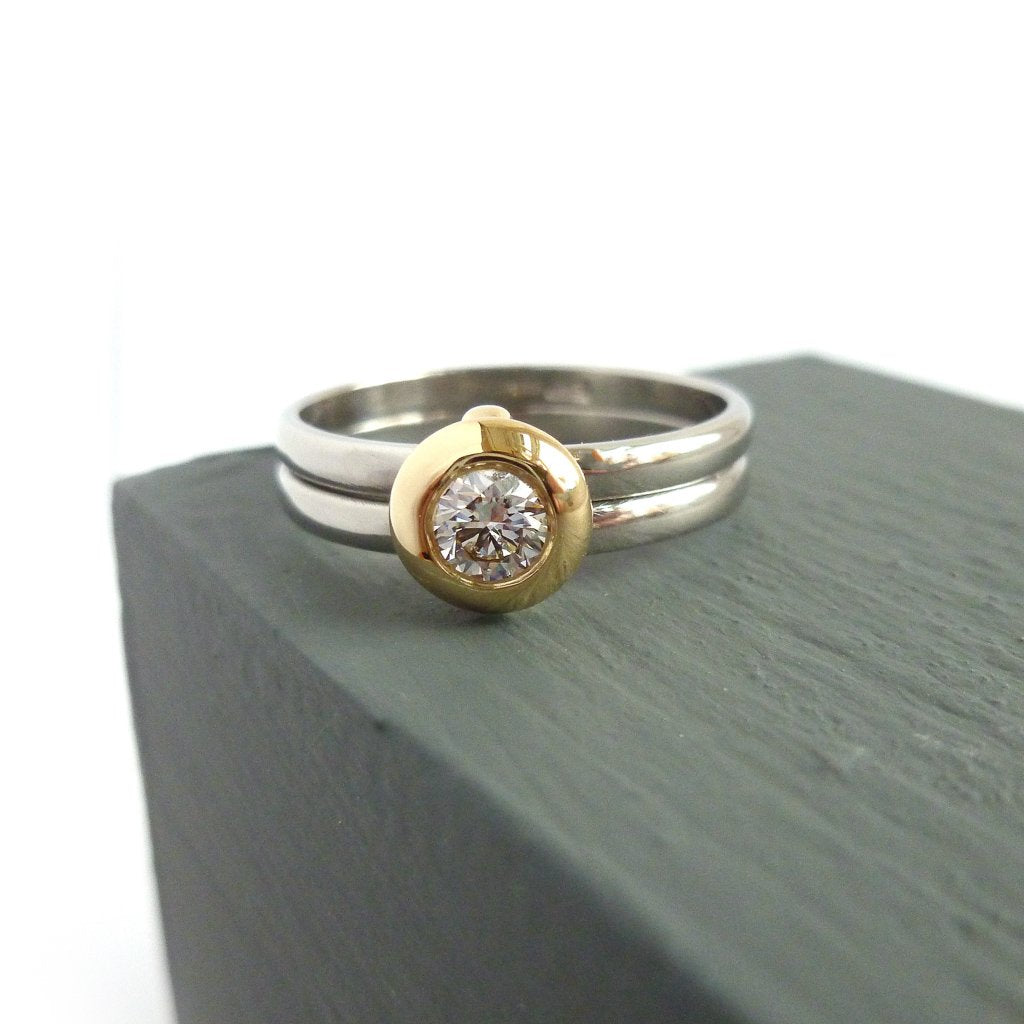 18ct Gold and Diamond Ring  - Contemporary, unique, bespoke & handmade. Double band ring that's interlocking