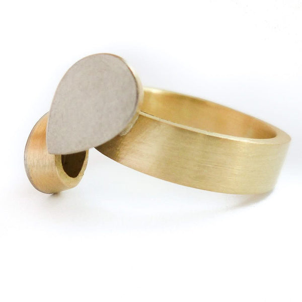 A stunning alternative 18ct gold diamond ring. Bespoke and Unique.