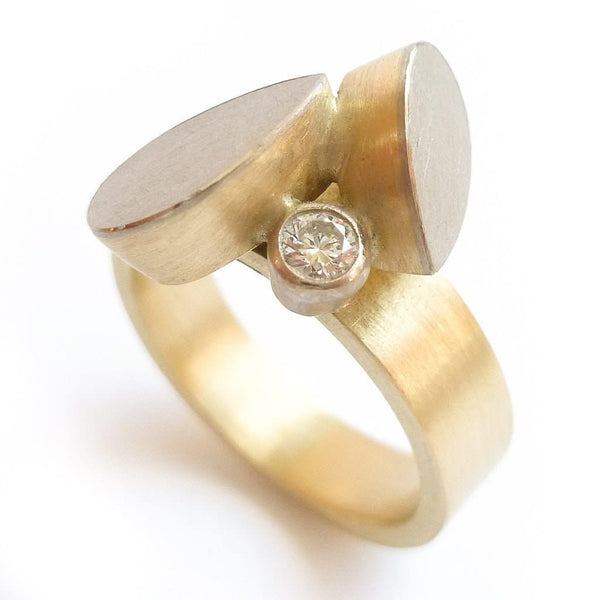 A stunning alternative 18ct gold diamond ring. Bespoke and Unique.