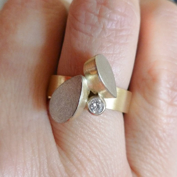 A stunning alternative 18ct gold diamond ring. Bespoke and Unique.