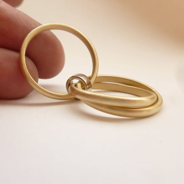 modern two tone russian style ring with 3 band linked together, handmade in the UK