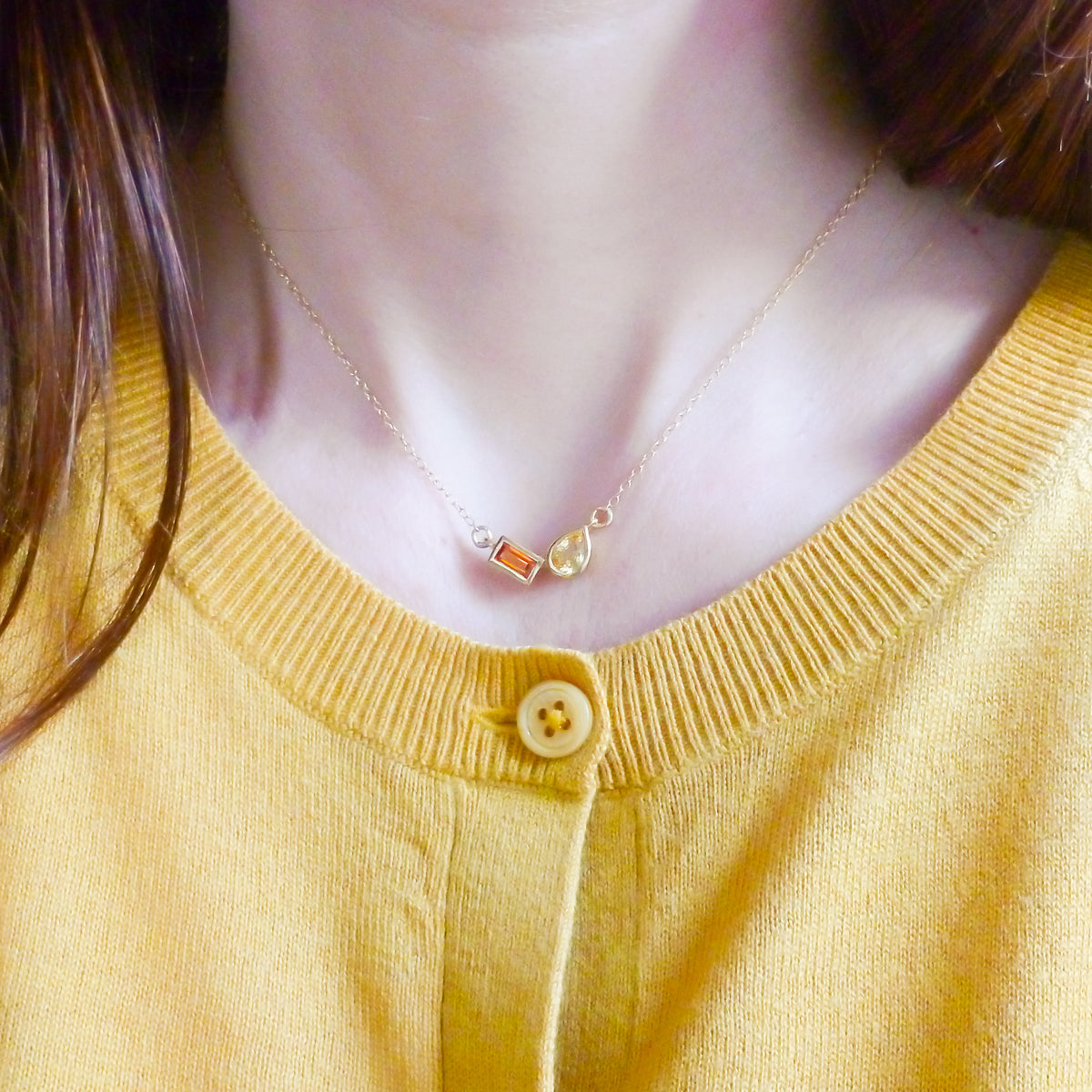 Stunning 18ct gold yellow and orange sapphire contemporary necklace