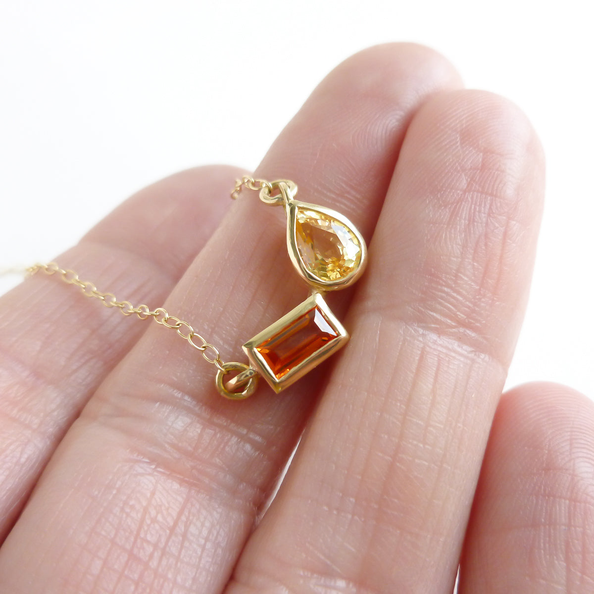 18ct gold yellow and orange sapphire necklace